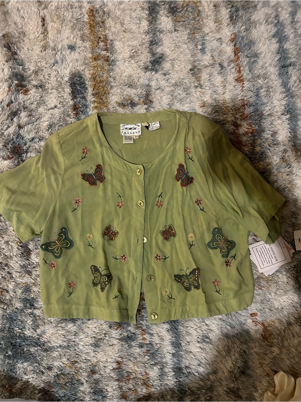 Vintage Green Butterfly Embroidered Women’s Button-Up Top